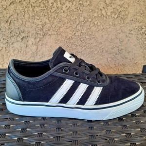 Adidas Kids Skateboarding Shoes sz 4